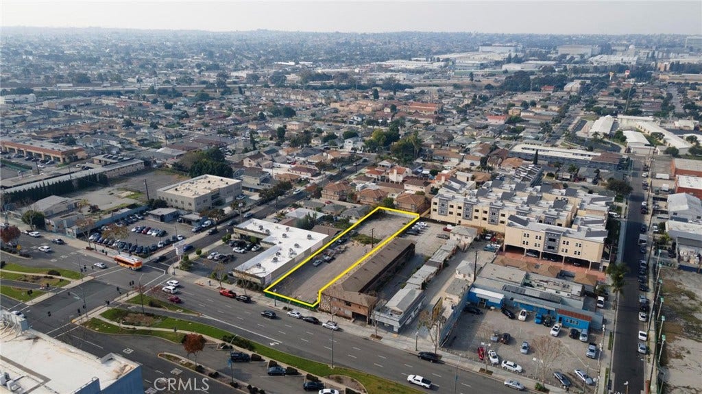 15329 Hawthorne Boulevard, Lawndale, CA 90260