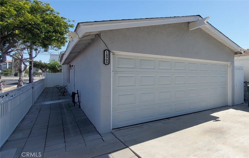 14900 Burin Avenue, Lawndale, CA 90260 14900 Burin Avenue, Lawndale, CA 90260