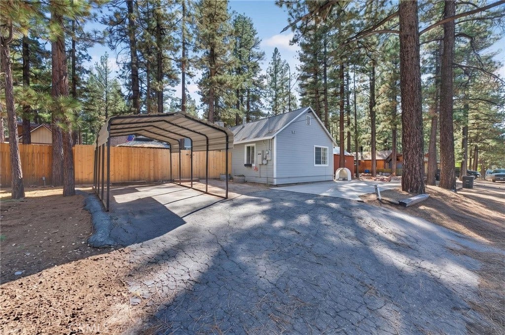 518 W Aeroplane, Big Bear City, CA 92314 518 W Aeroplane, Big Bear City, CA 92314