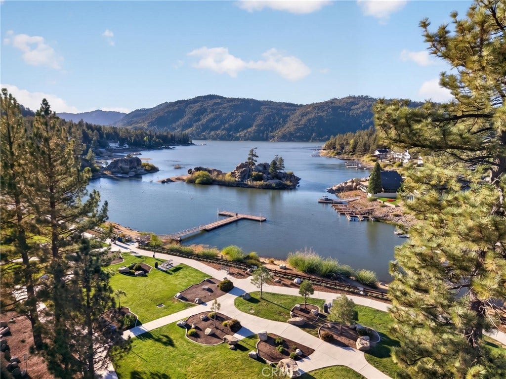 518 W Aeroplane, Big Bear City, CA 92314 518 W Aeroplane, Big Bear City, CA 92314