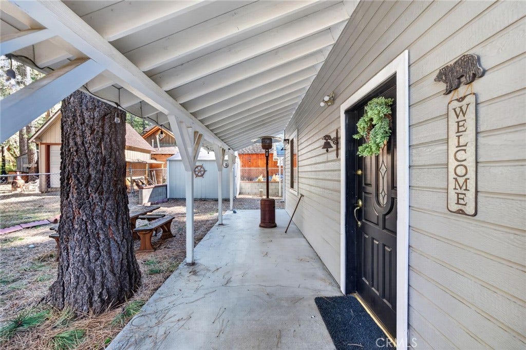 518 W Aeroplane, Big Bear City, CA 92314 518 W Aeroplane, Big Bear City, CA 92314