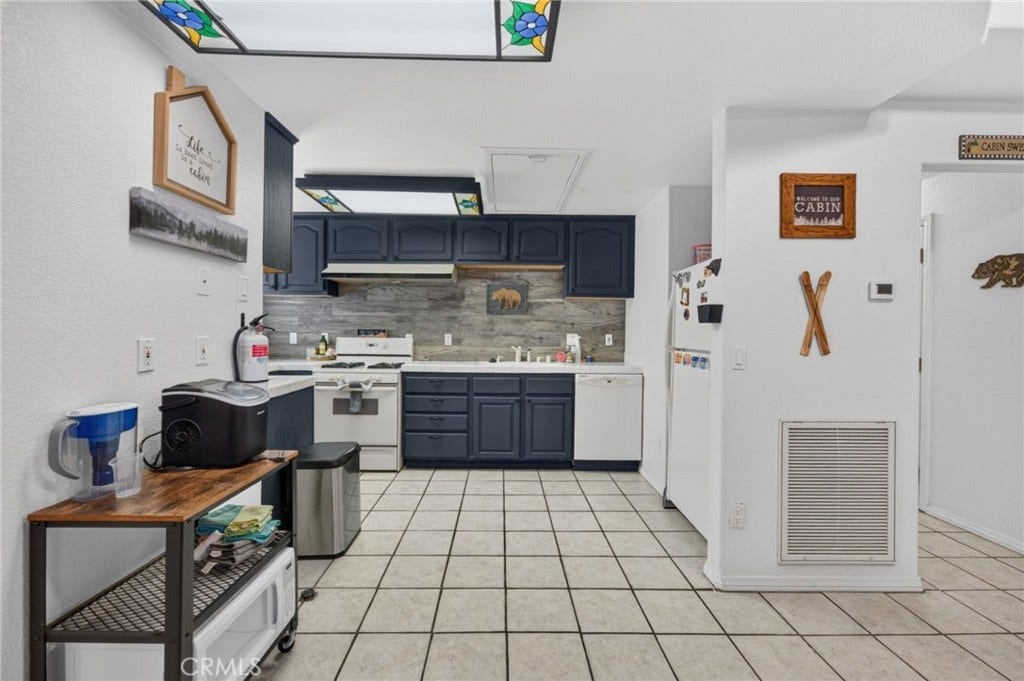 518 W Aeroplane, Big Bear City, CA 92314 518 W Aeroplane, Big Bear City, CA 92314