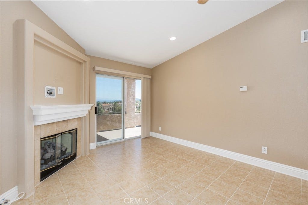 2380 Del Mar Way, #302, Corona, CA 92882 2380 Del Mar Way, #302, Corona, CA 92882