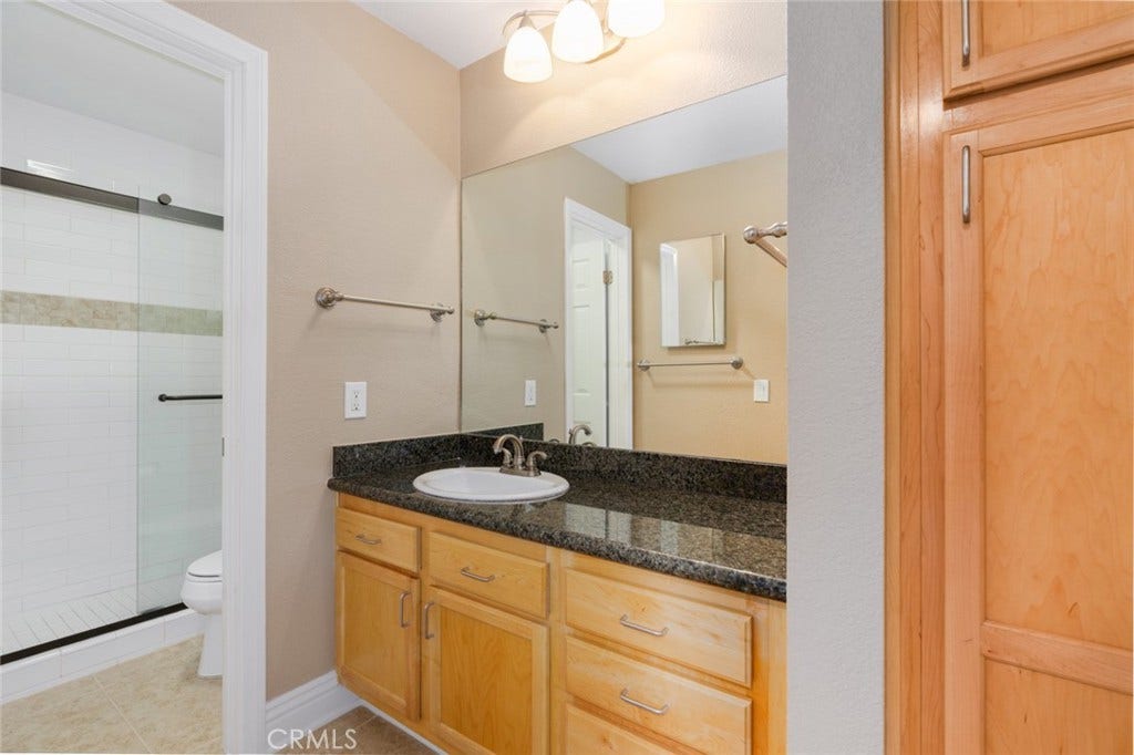2380 Del Mar Way, #302, Corona, CA 92882 2380 Del Mar Way, #302, Corona, CA 92882