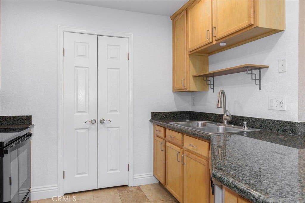 2380 Del Mar Way, #302, Corona, CA 92882 2380 Del Mar Way, #302, Corona, CA 92882