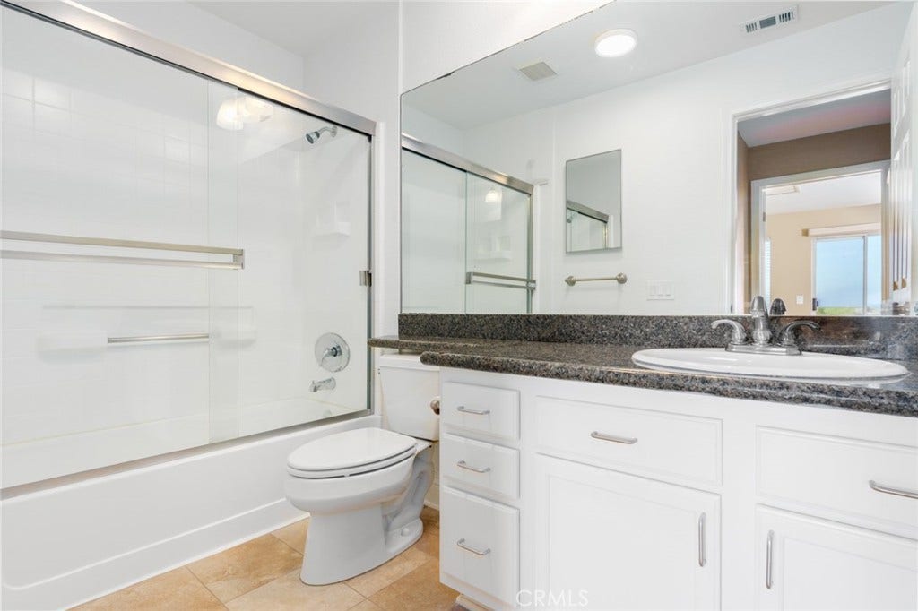 2380 Del Mar Way, #302, Corona, CA 92882 2380 Del Mar Way, #302, Corona, CA 92882