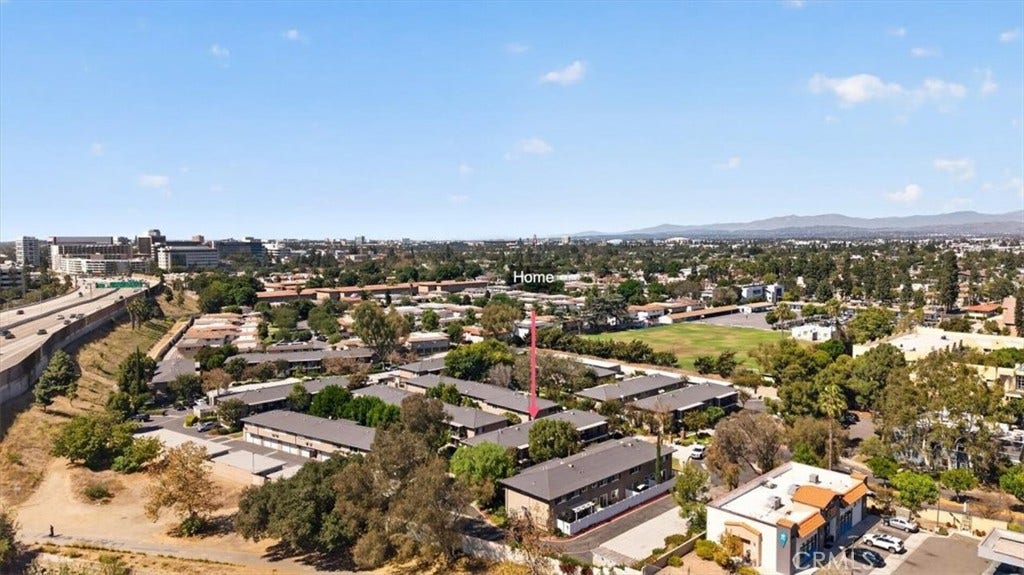 660 S Glassell, #12, Orange, CA 92866 660 S Glassell, #12, Orange, CA 92866