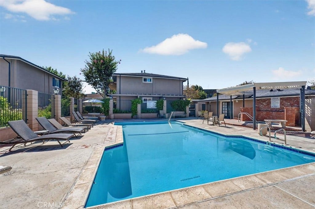 660 S Glassell, #12, Orange, CA 92866 660 S Glassell, #12, Orange, CA 92866