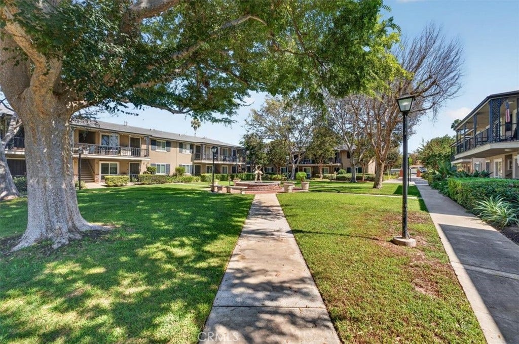 660 S Glassell, #12, Orange, CA 92866 660 S Glassell, #12, Orange, CA 92866