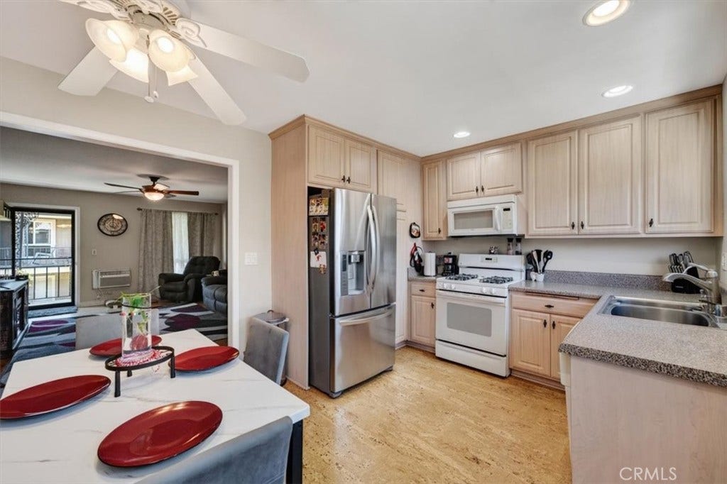 660 S Glassell, #12, Orange, CA 92866 660 S Glassell, #12, Orange, CA 92866