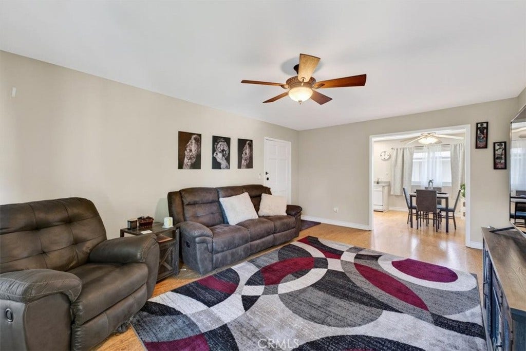 660 S Glassell, #12, Orange, CA 92866 660 S Glassell, #12, Orange, CA 92866