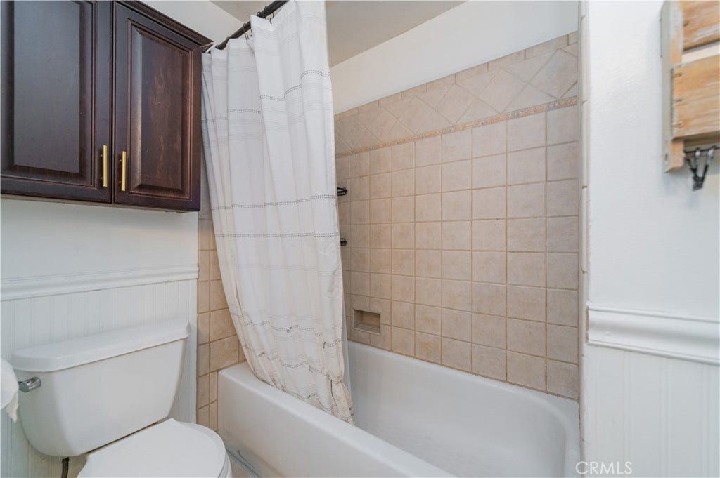 8695 Madison Avenue, Buena Park, CA 90620 hallway bathroom (tub)