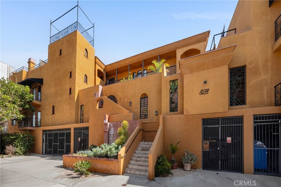 Property photo for 828 N Hudson, Los Angeles, CA