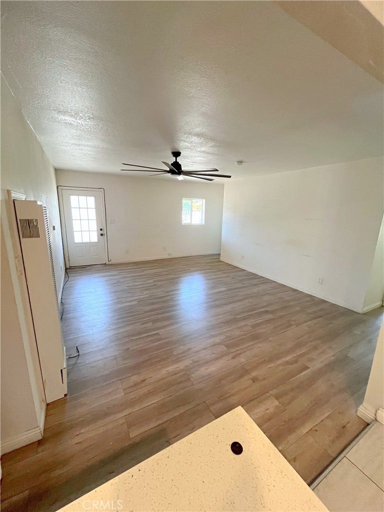 411 S Hewes, Orange, CA 92869 411 S Hewes, Orange, CA 92869