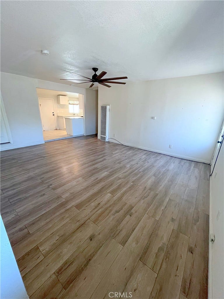 411 S Hewes, Orange, CA 92869 411 S Hewes, Orange, CA 92869