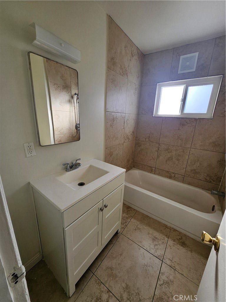 1381 Burwood Street, #4, La Habra, CA 90631