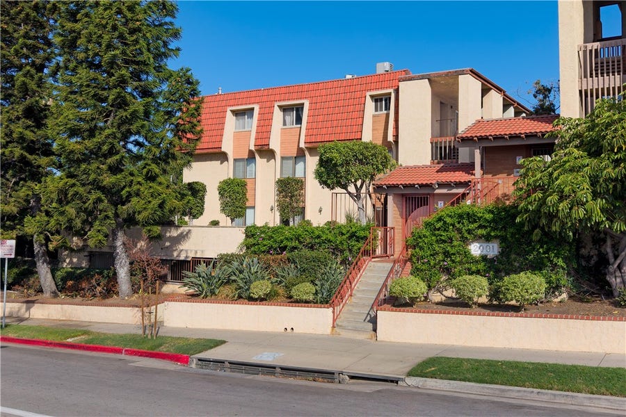 Property photo for 2001 E 21st St, #236, Signal Hill, CA