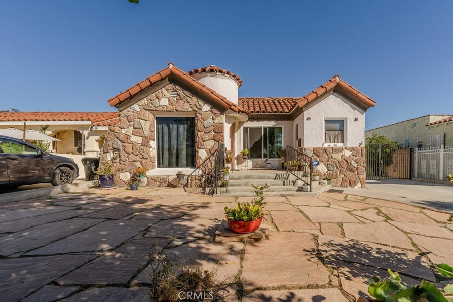 Property photo for 1539 W 94th Place, Los Angeles, CA
