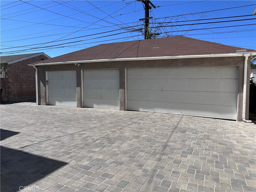 824 W Glenoaks, Glendale, CA 91202 824 W Glenoaks, Glendale, CA 91202
