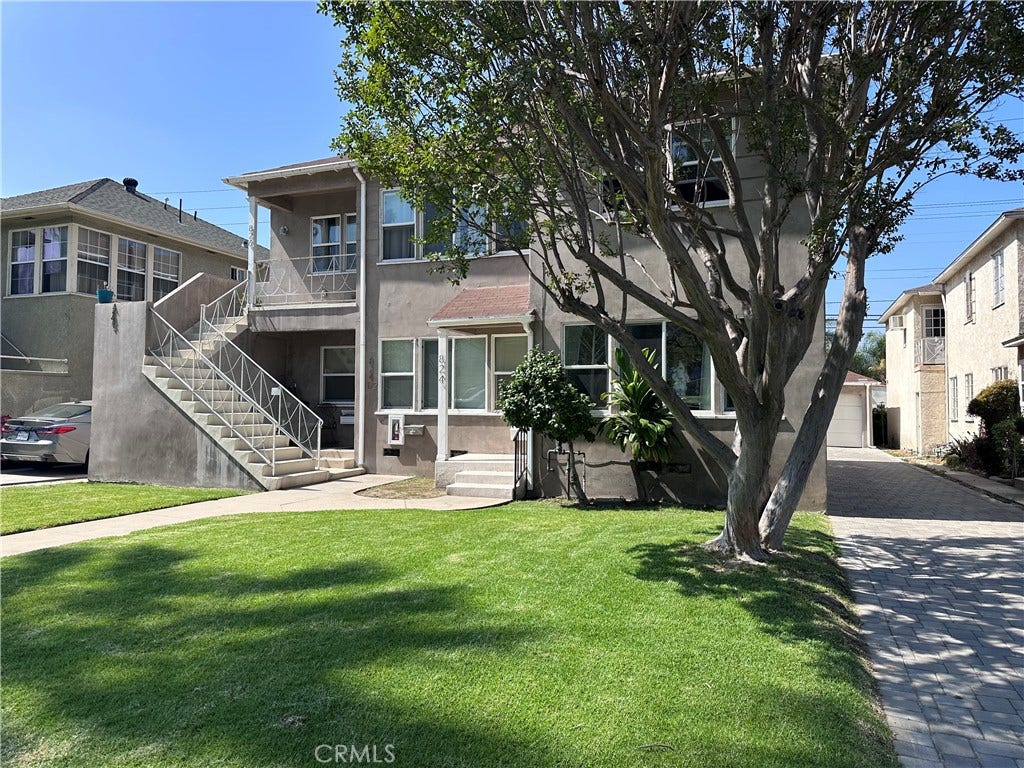 824 W Glenoaks, Glendale, CA 91202 824 W Glenoaks, Glendale, CA 91202
