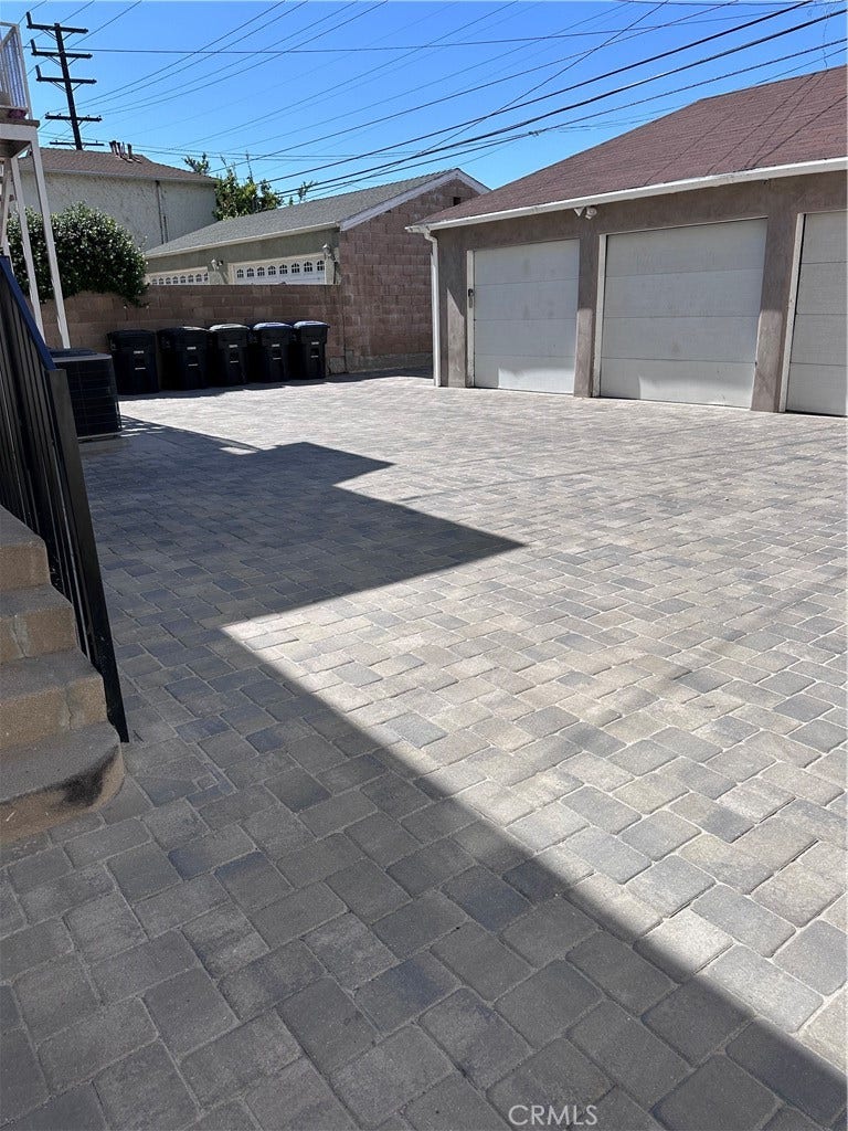 824 W Glenoaks, Glendale, CA 91202 824 W Glenoaks, Glendale, CA 91202