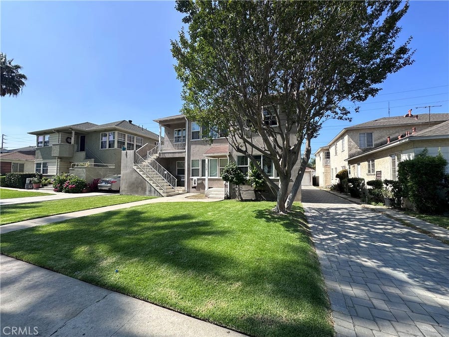 Property photo for 824 W Glenoaks, Glendale, CA