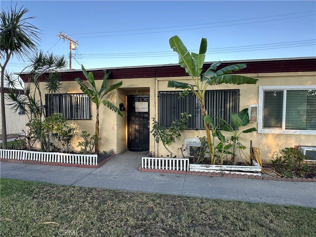 4109 W 5th, #F3, Santa Ana, CA 92703 4109 W 5th, #F3, Santa Ana, CA 92703