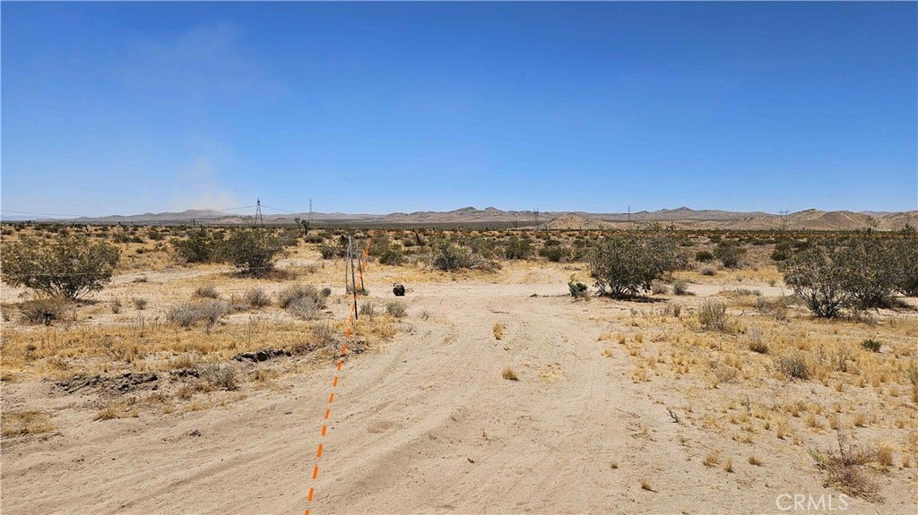 24204 Aster Road, Adelanto, CA 92301 24204 Aster Road, Adelanto, CA 92301