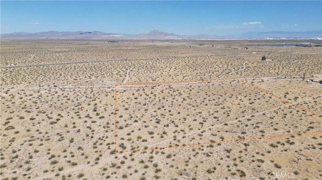 24204 Aster Road, Adelanto, CA 92301 24204 Aster Road, Adelanto, CA 92301