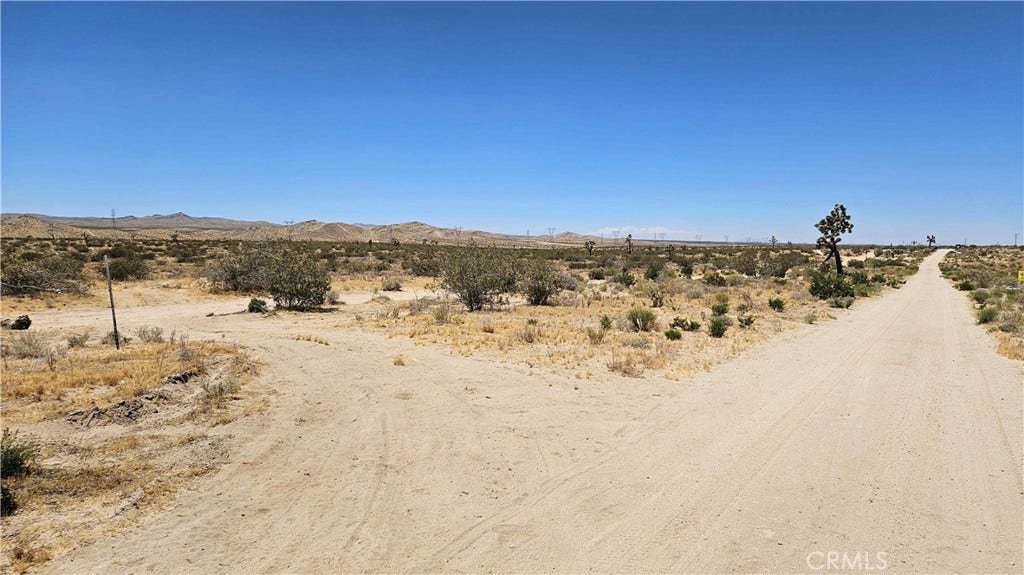 24204 Aster Road, Adelanto, CA 92301 24204 Aster Road, Adelanto, CA 92301