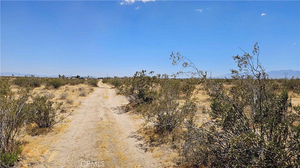 24204 Aster Road, Adelanto, CA 92301 24204 Aster Road, Adelanto, CA 92301
