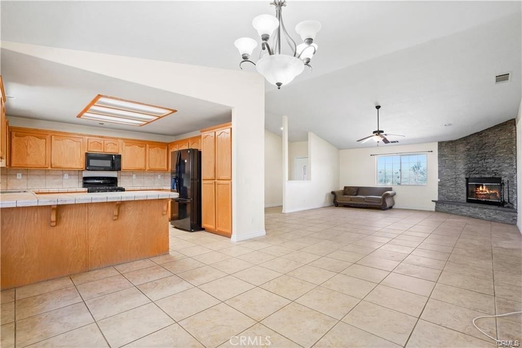 13227 Smith Road, Phelan, CA 92371 13227 Smith Road, Phelan, CA 92371
