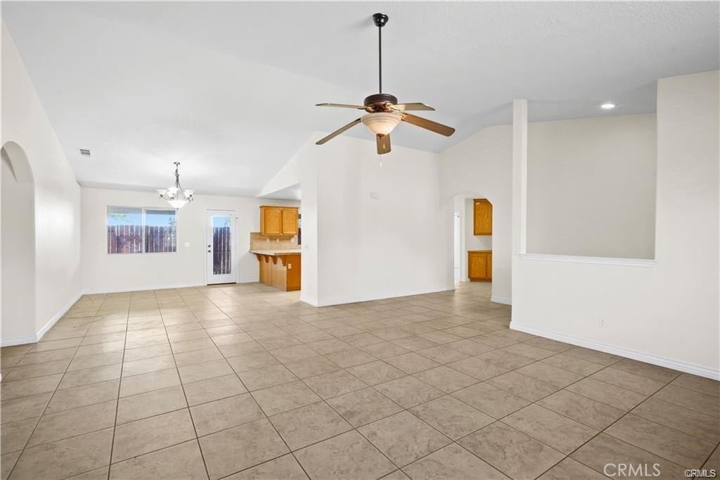 13227 Smith Road, Phelan, CA 92371 13227 Smith Road, Phelan, CA 92371