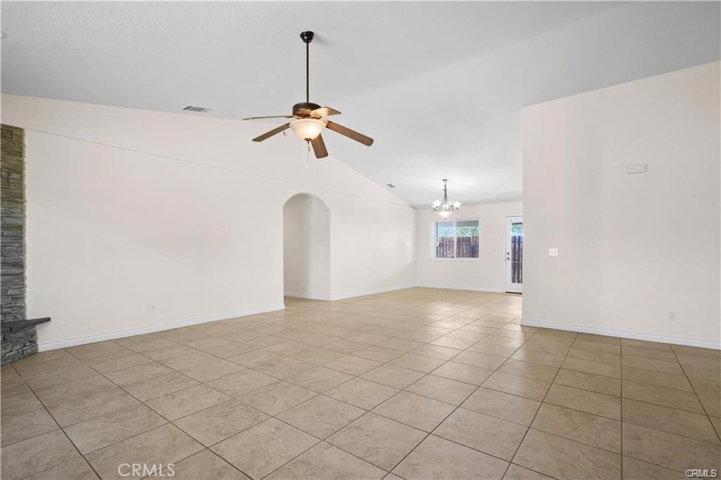 13227 Smith Road, Phelan, CA 92371 13227 Smith Road, Phelan, CA 92371
