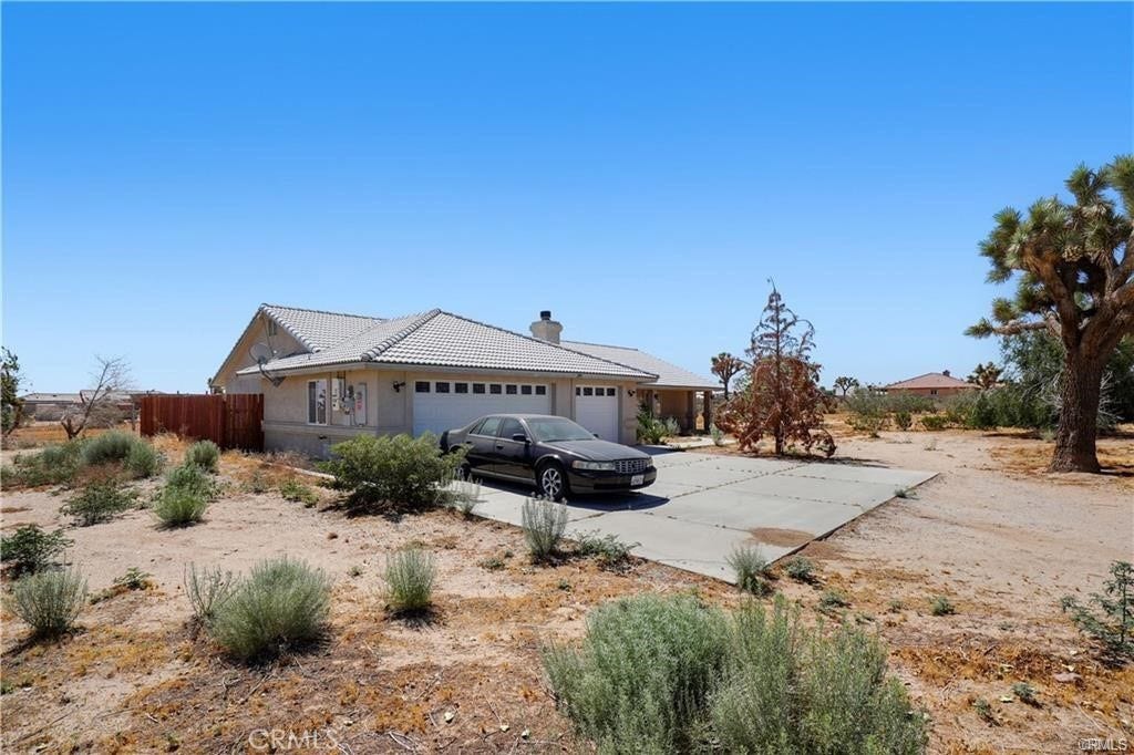 13227 Smith Road, Phelan, CA 92371 13227 Smith Road, Phelan, CA 92371