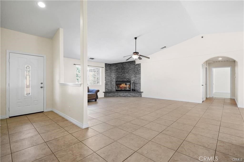 13227 Smith Road, Phelan, CA 92371 13227 Smith Road, Phelan, CA 92371