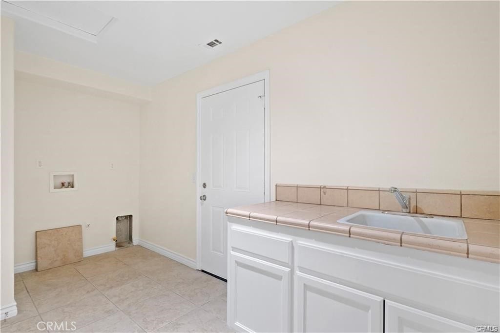 13227 Smith Road, Phelan, CA 92371 13227 Smith Road, Phelan, CA 92371