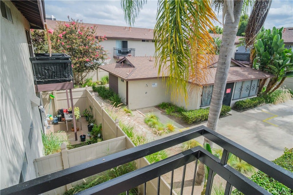 549 N Tustin Avenue, Santa Ana, CA 92705 549 N Tustin Avenue, Santa Ana, CA 92705