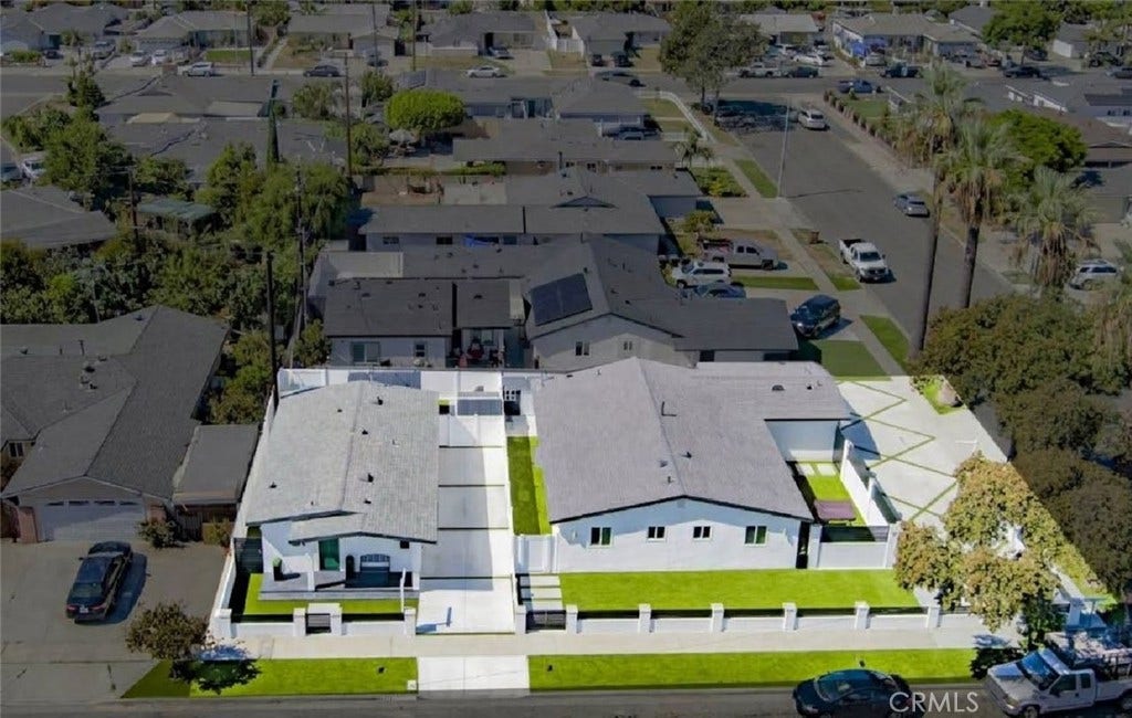 13392 Laramore, Garden Grove, CA 92843 3 Units - 3 separate utilities