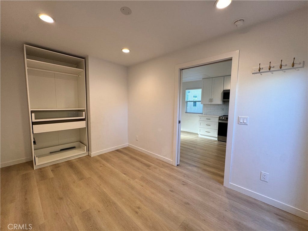 320 S Colfax, #2, La Habra, CA 90631 320 S Colfax, #2, La Habra, CA 90631