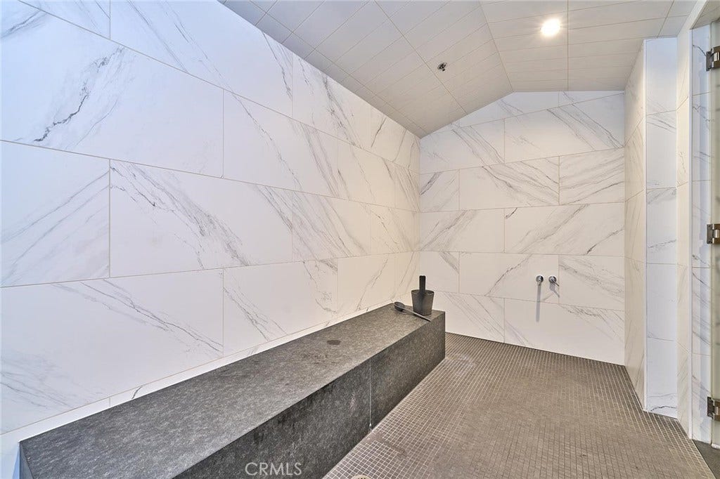 877 Francisco, #1717, Los Angeles, CA 90017 877 Francisco, #1717, Los Angeles, CA 90017