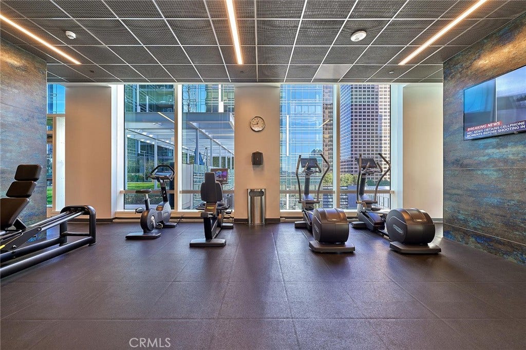 877 Francisco, #1717, Los Angeles, CA 90017 877 Francisco, #1717, Los Angeles, CA 90017