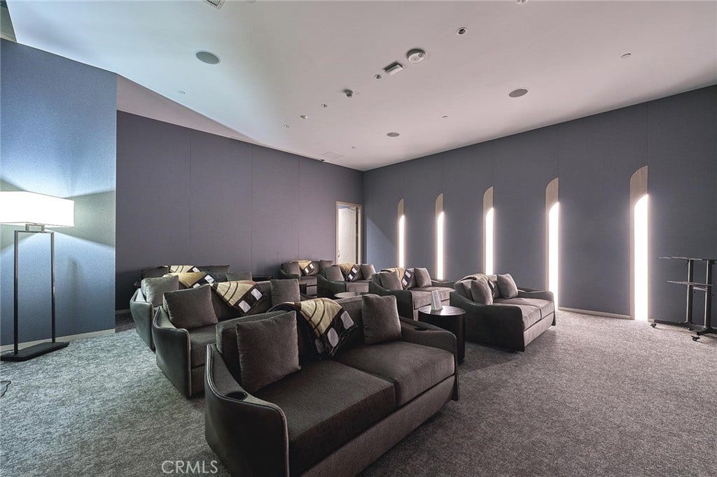 877 Francisco, #1717, Los Angeles, CA 90017 877 Francisco, #1717, Los Angeles, CA 90017