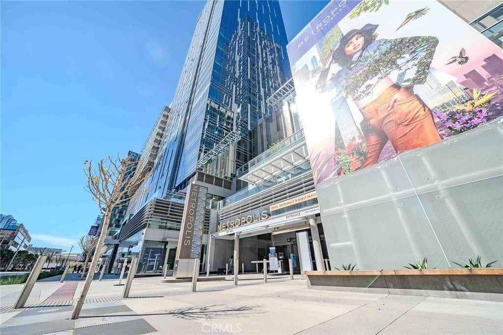 877 Francisco, #1717, Los Angeles, CA 90017 877 Francisco, #1717, Los Angeles, CA 90017