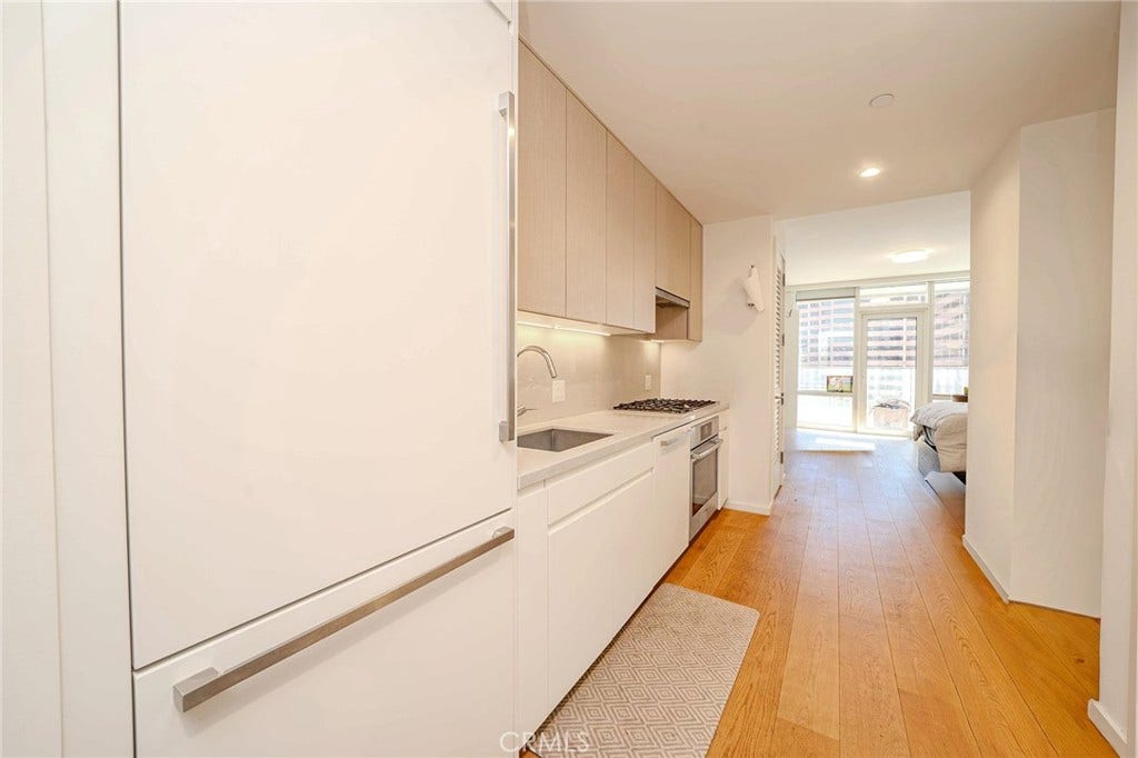877 Francisco, #1717, Los Angeles, CA 90017 877 Francisco, #1717, Los Angeles, CA 90017