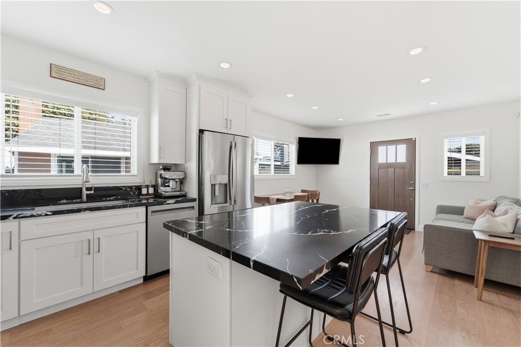 3329 N Los Coyotes Diagonal, #A, Long Beach, CA 90808