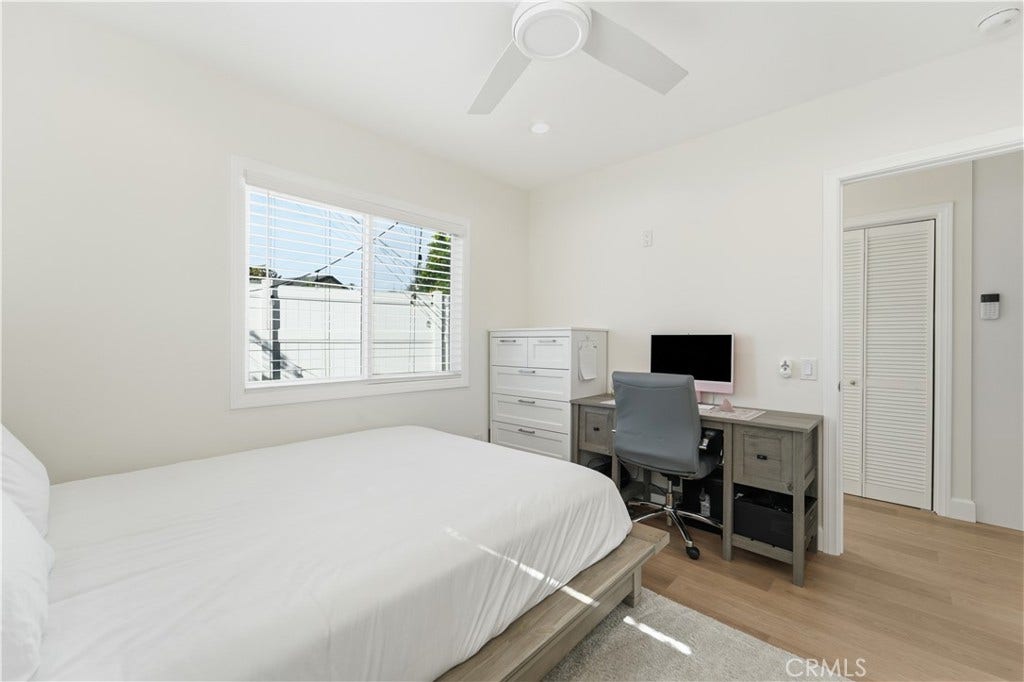 3329 N Los Coyotes Diagonal, #A, Long Beach, CA 90808