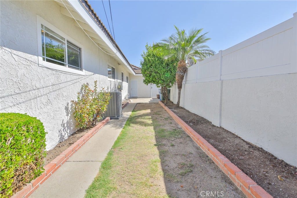 11231 Tigrina Avenue, Whittier, CA 90603 Side House