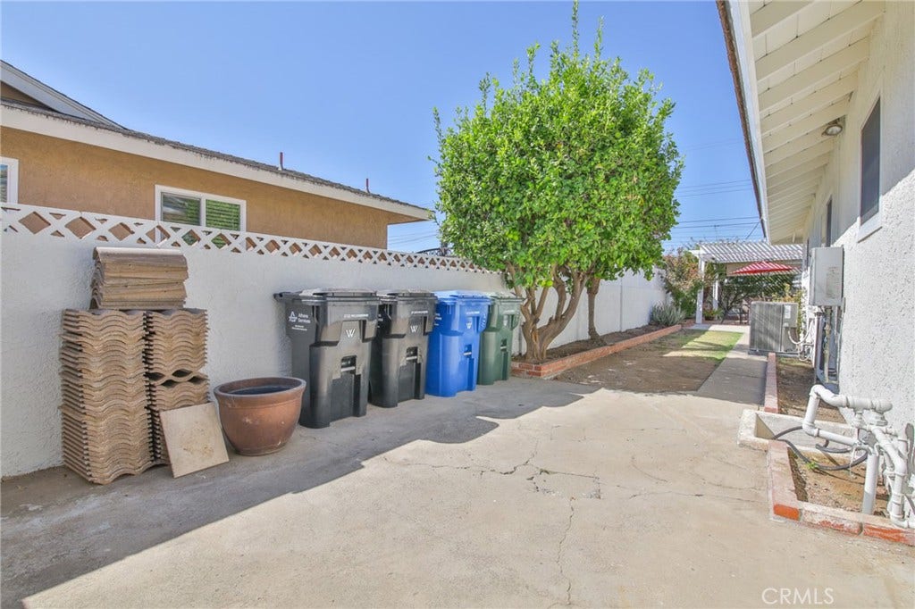 11231 Tigrina Avenue, Whittier, CA 90603 Side of House