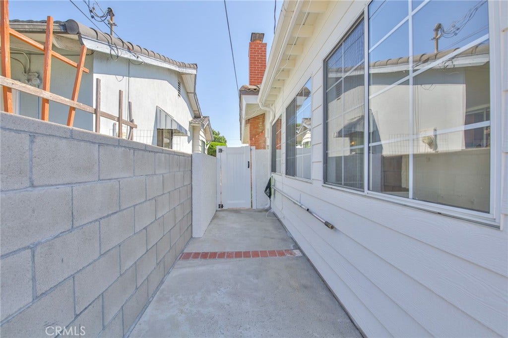 11231 Tigrina Avenue, Whittier, CA 90603 Side House